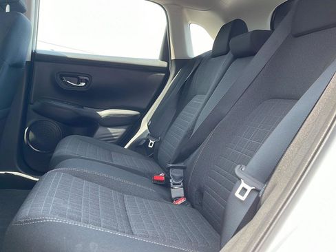 Used 2023 Honda HR-V LX image 16