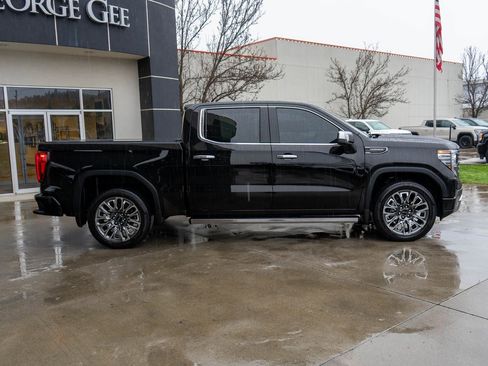 Used 2025 GMC Sierra 1500 Denali Ultimate image 8