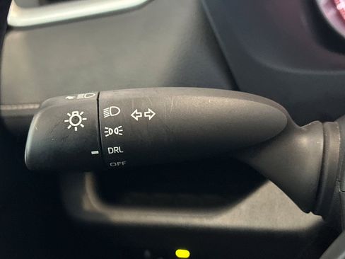 Used 2025 Toyota RAV4 LE image 38