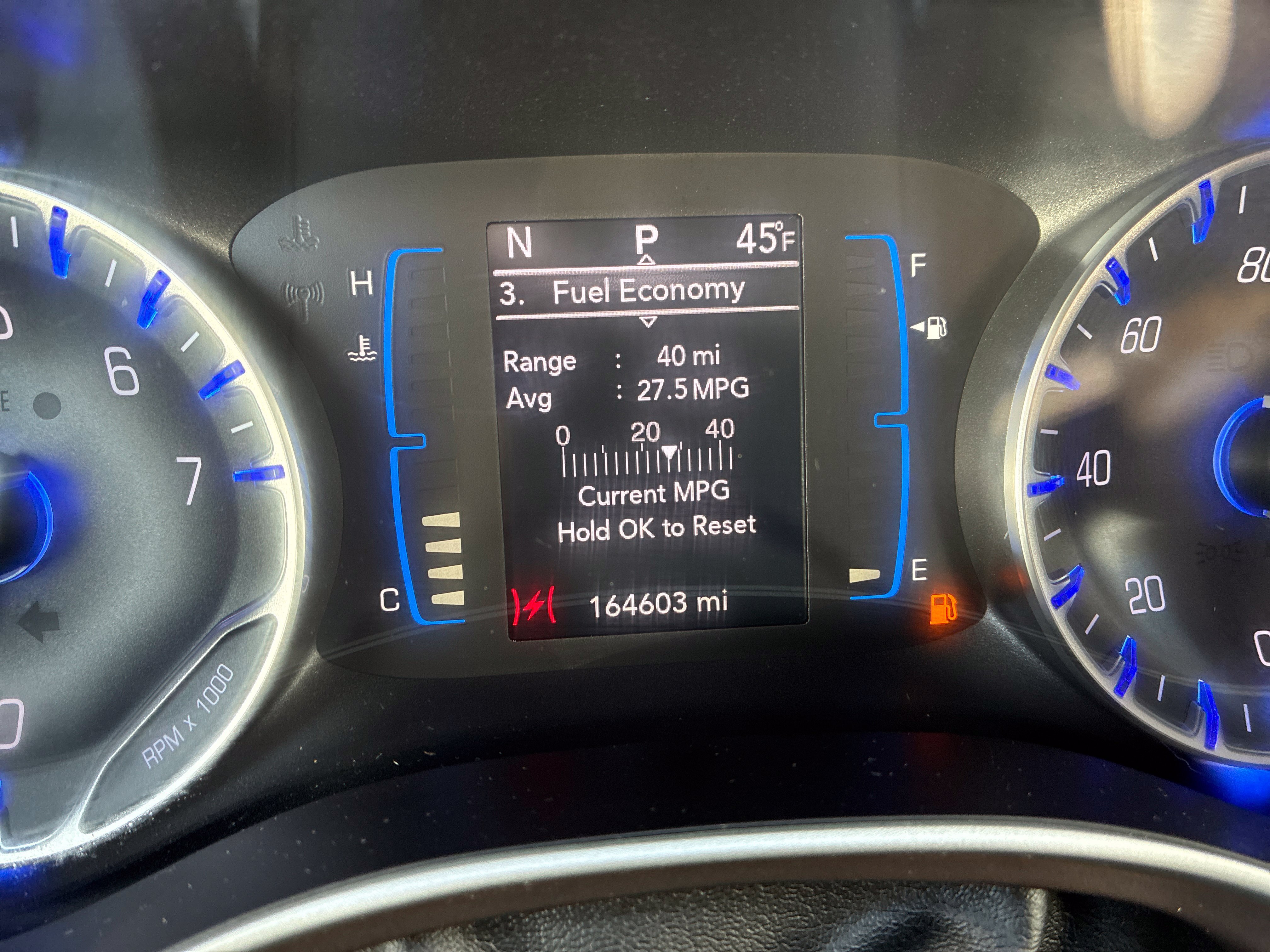Used 2017 Chrysler Pacifica Touring-L FWD image 7