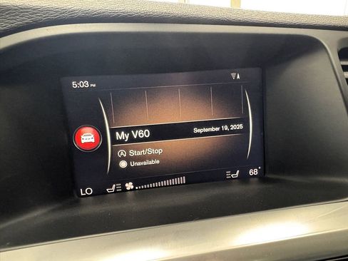 Used 2018 Volvo V60 T5 Cross Country w/ Convenience Package image 28