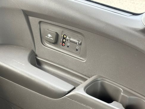 Used 2017 Honda Odyssey SE image 37