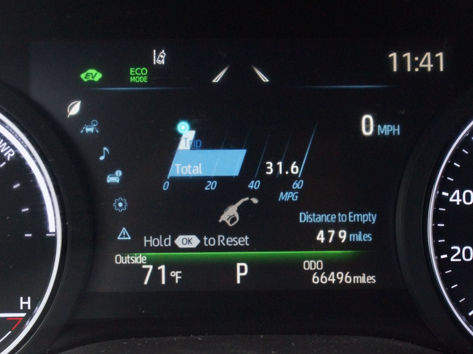 Used 2021 Toyota Sienna Platinum w/ Outdoor Package (TMS) AWD/4WD image 4