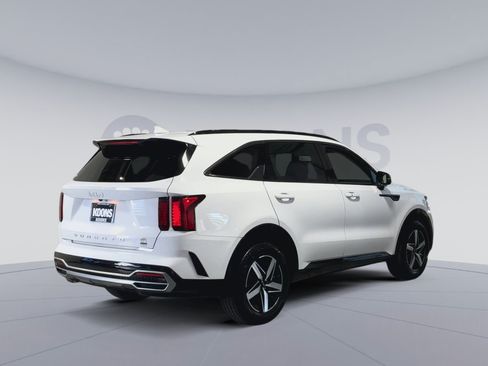 Used 2022 Kia Sorento S FWD image 11