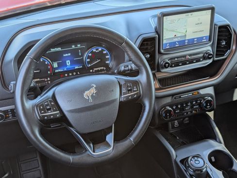 Used 2024 Ford Bronco Sport Outer Banks w/ Tech Package image 11