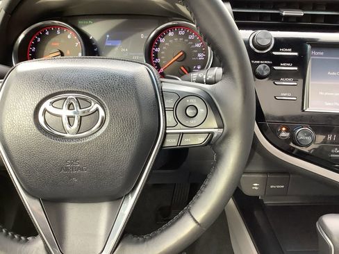 Used 2018 Toyota Camry XSE image 20