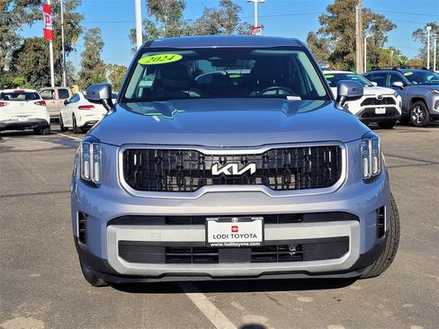 Used 2024 Kia Telluride LX image 2