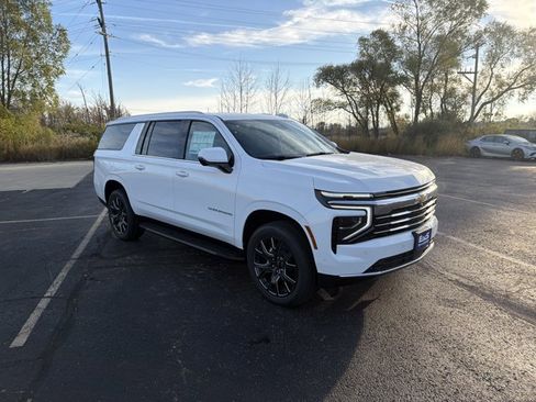 New 2026 Chevrolet Suburban LT w/ Comfort Package image 3