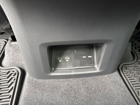 New 2026 Volkswagen Atlas Cross Sport SE image 12