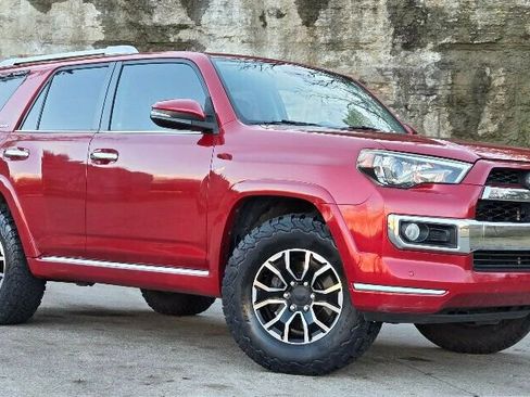 Used 2014 Toyota 4Runner Limited image 9