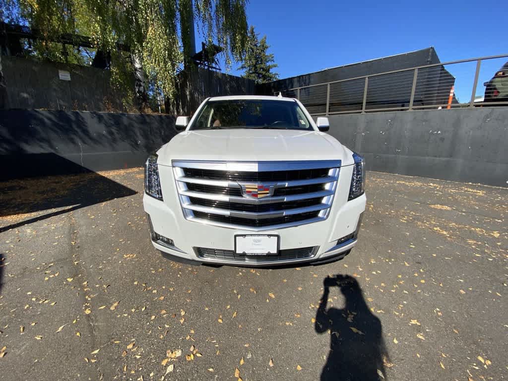 Used 2019 Cadillac Escalade Premium Luxury AWD/4WD image 9
