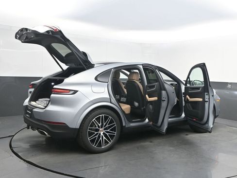New 2026 Porsche Cayenne E-Hybrid Coupe image 38