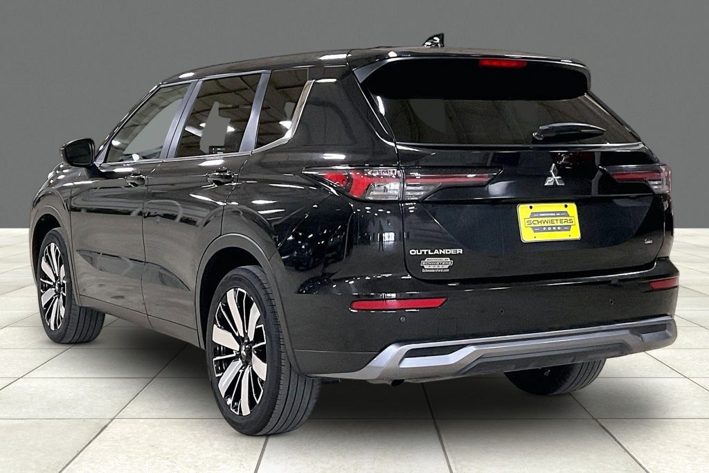 Used 2025 Mitsubishi Outlander SE AWD/4WD image 11