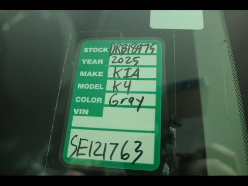 Used 2025 Kia K4 FWD image 32