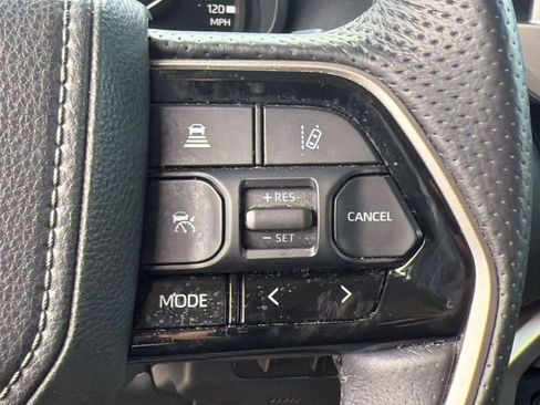 Used 2022 Toyota Tundra Limited w/ Power Package AWD/4WD image 37