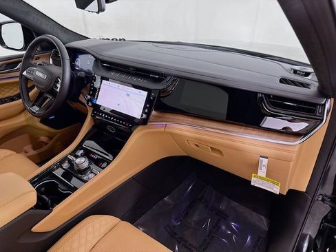 New 2026 Jeep Grand Cherokee L Summit AWD/4WD image 30