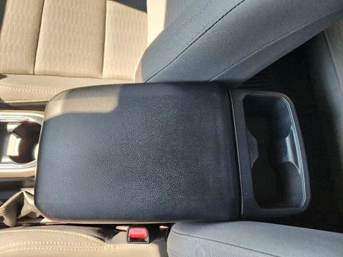 Used 2019 Toyota Tacoma SR5 image 19