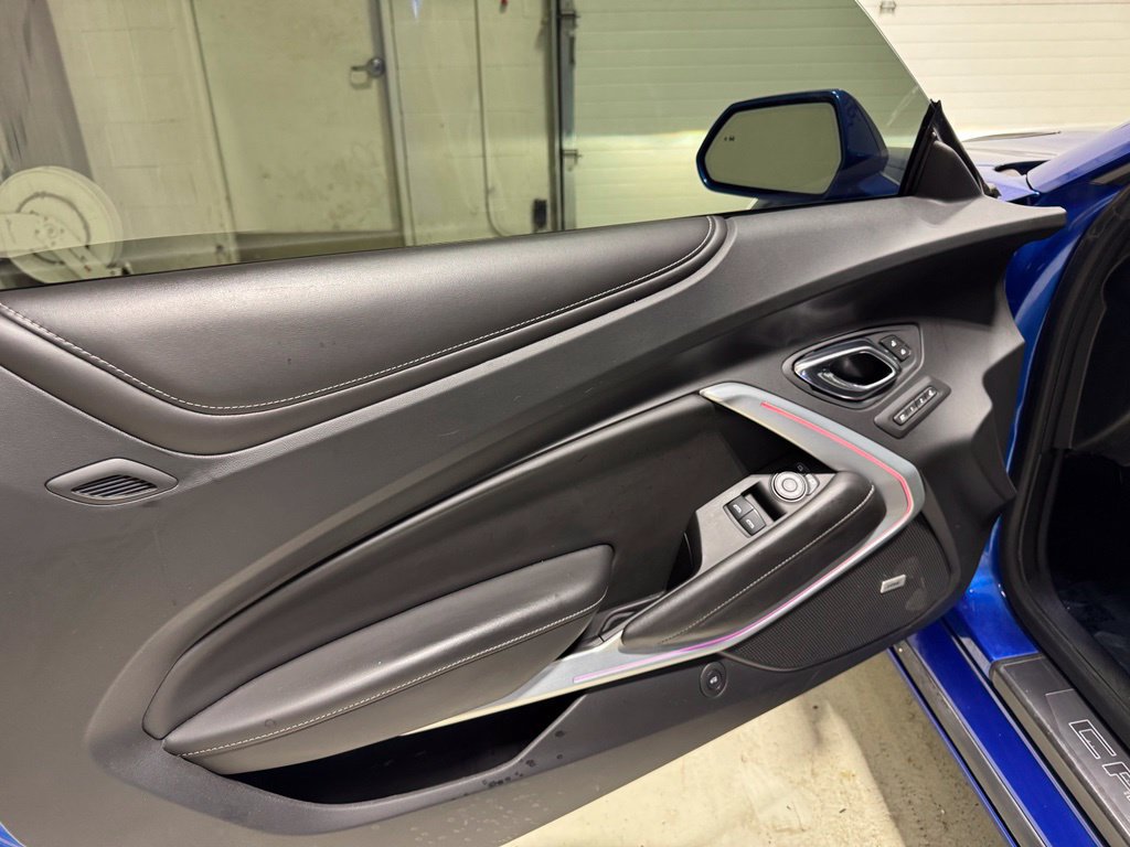 Used 2017 Chevrolet Camaro SS RWD image 10