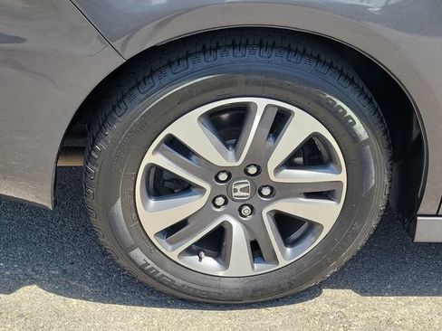 Used 2016 Honda Odyssey Touring Elite image 29