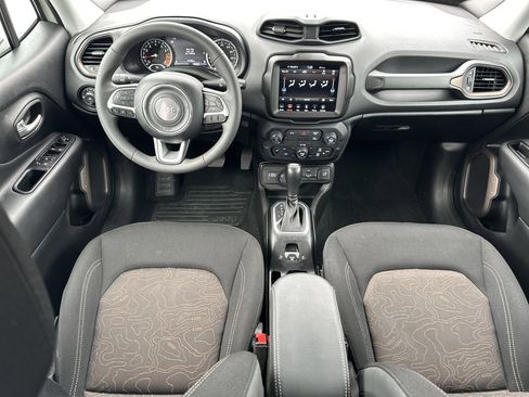 Used 2023 Jeep Renegade Latitude image 22