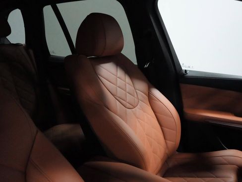 Used 2025 BMW X5 xDrive40i image 22