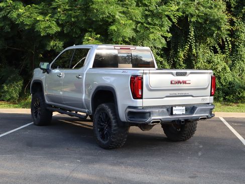 Used 2019 GMC Sierra 1500 SLT w/ SLT Premium Package AWD/4WD image 7
