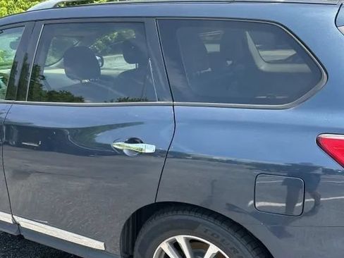 Used 2015 Nissan Pathfinder SL w/ SL Tech Package AWD/4WD image 6