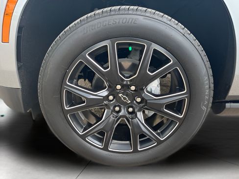 New 2026 Chevrolet Suburban Premier RWD image 13