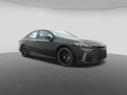 New 2026 Toyota Camry SE image 29
