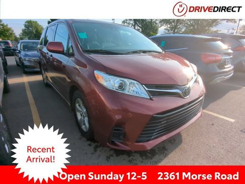 Used 2020 Toyota Sienna LE w/ LE Preferred Package FWD image 1