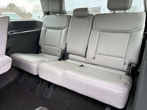 Used 2025 Ford Expedition Active image 12