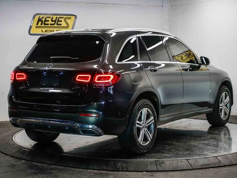 Used 2022 Mercedes-Benz GLC 300 image 4