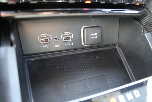 Used 2024 Jeep Grand Cherokee Altitude AWD/4WD image 21