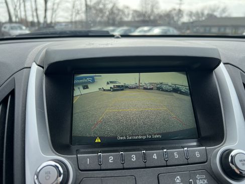 Used 2017 Chevrolet Equinox LT w/ Convenience Package image 26