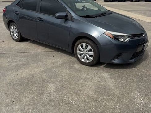 Used 2015 Toyota Corolla LE image 1