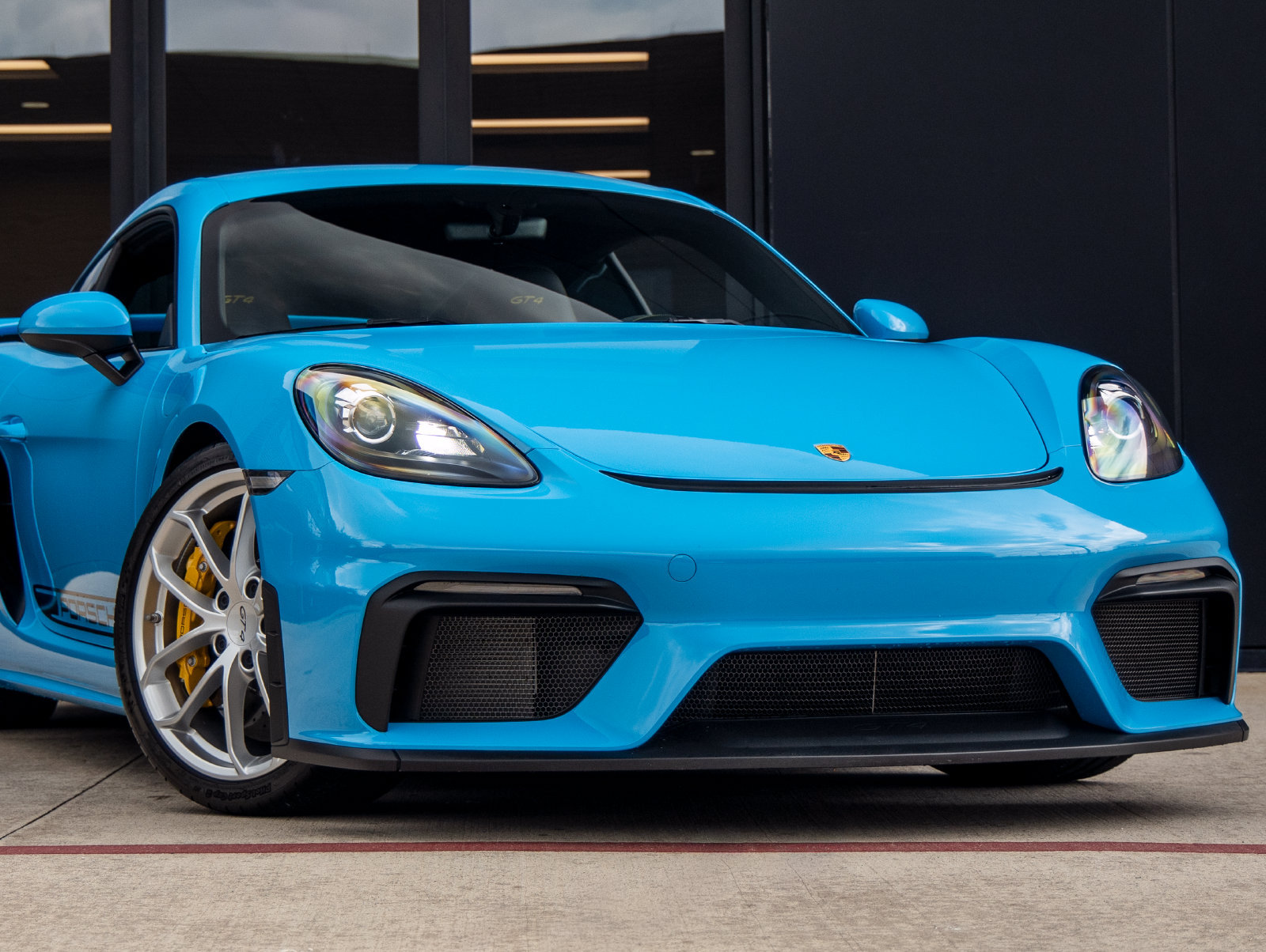 Certified 2021 Porsche 718 Cayman GT4 RWD image 9