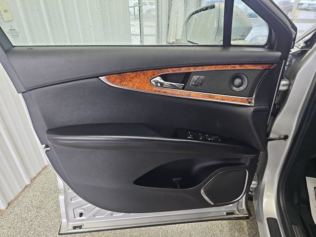 Used 2019 Lincoln Nautilus Reserve AWD/4WD image 10