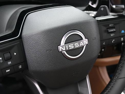 New 2026 Nissan Pathfinder Platinum AWD/4WD image 13