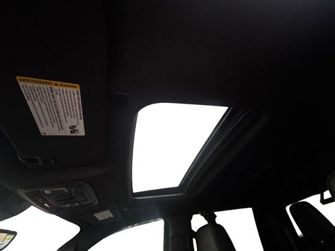 Used 2025 Chevrolet Silverado 2500 High Country w/ Technology Package image 11