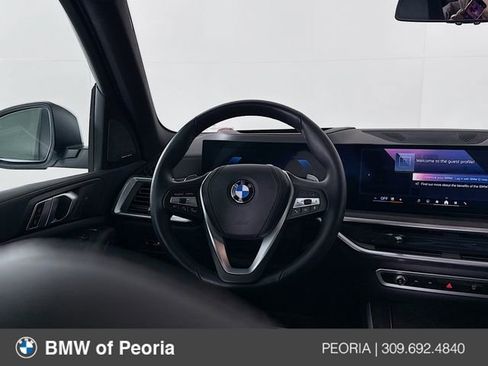 Used 2024 BMW X5 xDrive40i w/ Premium Package image 11