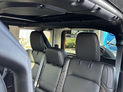 Used 2023 Jeep Wrangler Unlimited Sahara image 27