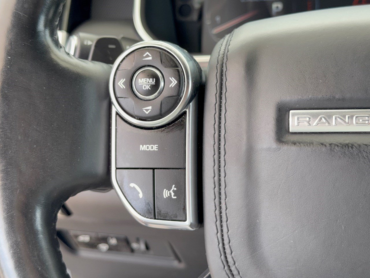 Used 2015 Land Rover Range Rover Supercharged AWD/4WD image 18