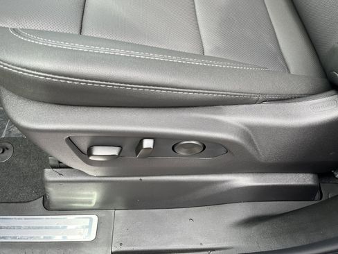 New 2026 GMC Sierra 1500 SLT w/ SLT Premium Package image 26