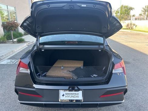 New 2026 Hyundai Elantra SE image 28