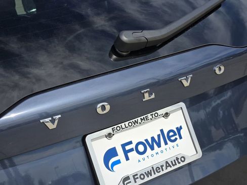 Used 2022 Volvo XC90 T6 Momentum w/ Advanced Package image 11