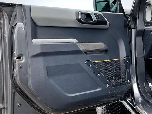 Used 2021 Ford Bronco Badlands image 24