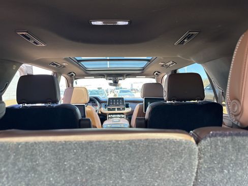 Used 2021 Chevrolet Tahoe High Country w/ Premium Package image 29