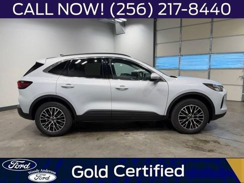Used 2025 Ford Escape SE FWD image 5