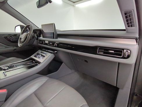 Used 2020 Lincoln Aviator Reserve AWD/4WD image 24