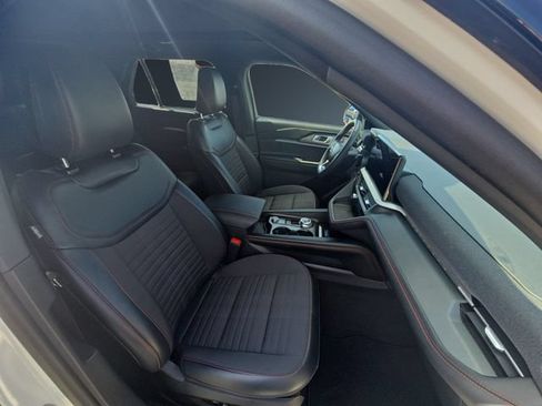 Used 2025 Ford Explorer ST-Line AWD/4WD image 15